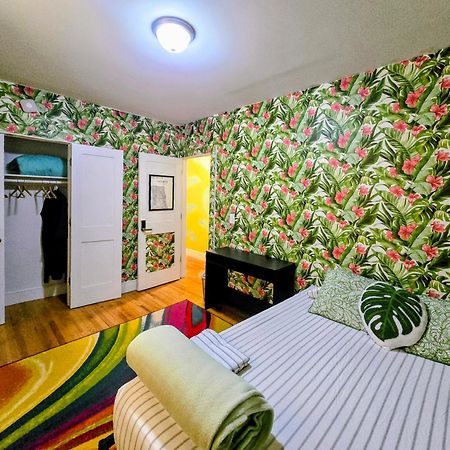Tropical Comfort Room In Harlem Cozy Stay With Snacks & Style นิวยอร์ก ภายนอก รูปภาพ