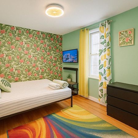 Tropical Comfort Room In Harlem Cozy Stay With Snacks & Style นิวยอร์ก ภายนอก รูปภาพ