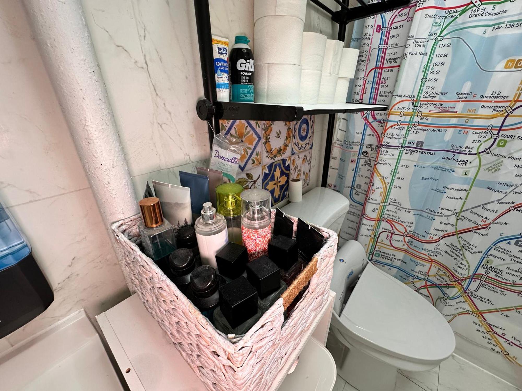 Tropical Comfort Room In Harlem Cozy Stay With Snacks & Style นิวยอร์ก ภายนอก รูปภาพ