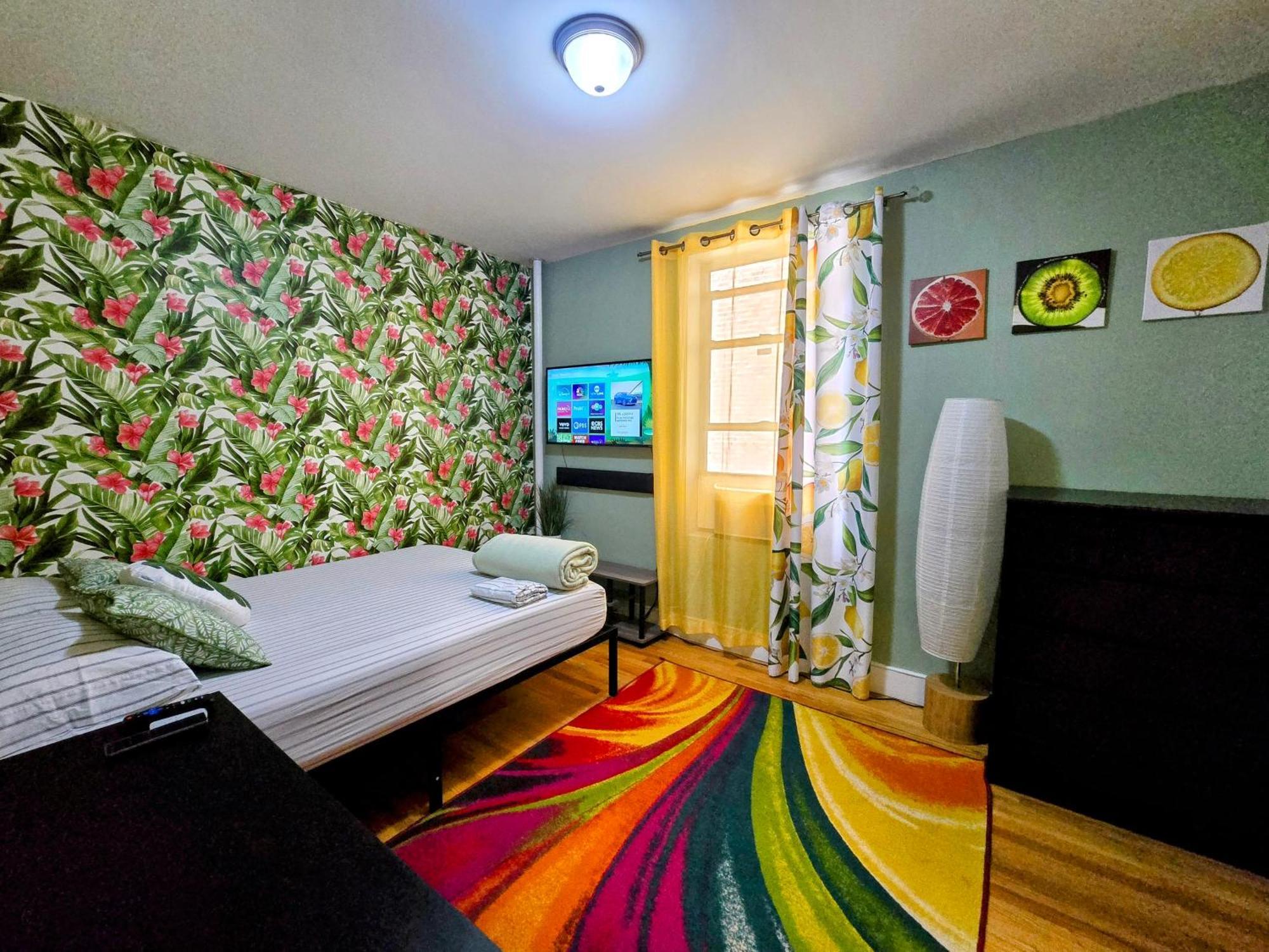 Tropical Comfort Room In Harlem Cozy Stay With Snacks & Style นิวยอร์ก ภายนอก รูปภาพ